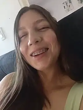 Arianna Moss online show from July 28, 2026, 2:13 pm