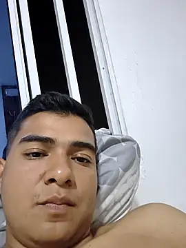 Snapshot of DeivanR_6 chatting on November 12, 2025, 4:24 am DeivanR 6 online show from November 12, 2025, 4:24 am