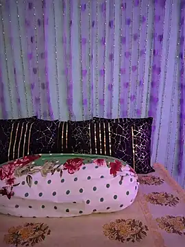 Snapshot of Ishu_Lovee chatting on July 27, 2026, 6:31 am Ishu Lovee online show from July 27, 2026, 6:31 am