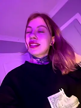 Nancyhot777 online show from January 7, 2026, 8:33 pm