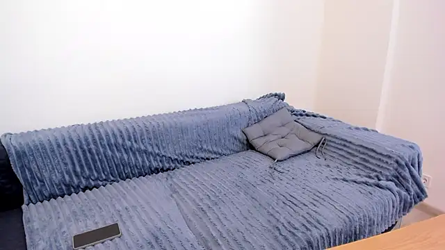 sofielovely  online show from January 19, 2026, 12:42 pm