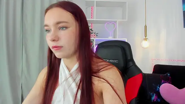 Snapshot of NoraHaynes chatting on October 13, 2025, 3:06 am NoraHaynes online show from October 13, 2025, 3:06 am