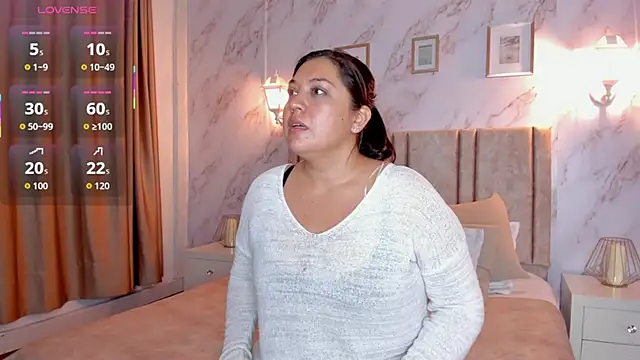 Snapshot of Paula_And chatting on September 21, 2025, 11:56 am Paula And online show from September 21, 2025, 11:56 am