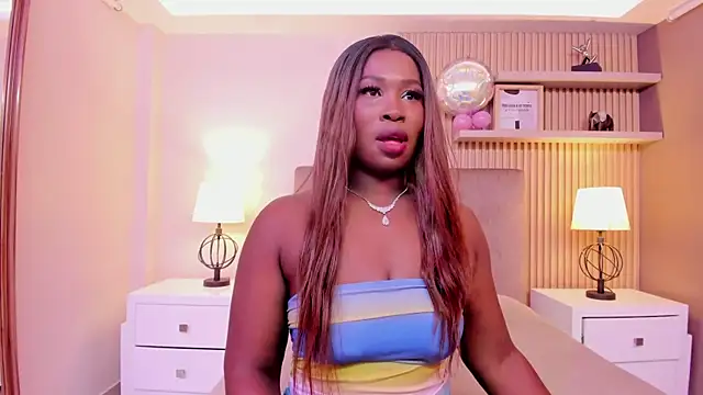 Snapshot of SerenaWinslow chatting on May 16, 2026, 12:04 pm SerenaWinslow online show from May 16, 2026, 12:04 pm
