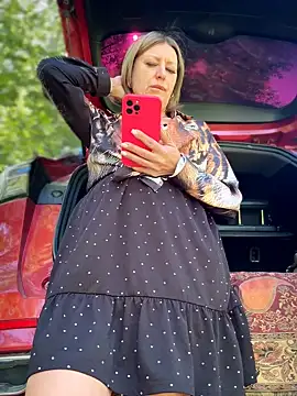 Snapshot of Milena-MilfaXXX chatting on May 18, 2026, 4:07 am Milena-MilfaXXX online show from May 18, 2026, 4:07 am