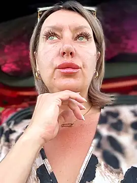 Snapshot of Milena-MilfaXXX chatting on May 27, 2026, 2:30 am Milena-MilfaXXX online show from May 27, 2026, 2:30 am