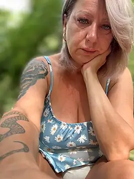 Snapshot of Milena-MilfaXXX chatting on June 25, 2026, 2:22 am Milena-MilfaXXX online show from June 25, 2026, 2:22 am