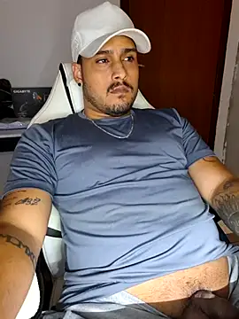 Snapshot of Mineirinhoot chatting on December 18, 2025, 3:45 am Mineirinhoot online show from December 18, 2025, 3:45 am