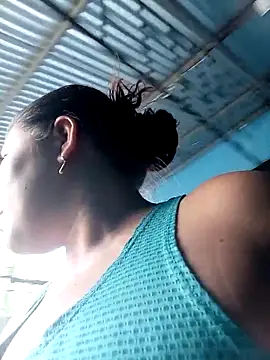 hotmom33 online show from September 28, 2025, 11:59 am