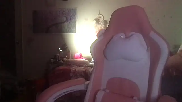 Snapshot of nekowaifuuu chatting on September 24, 2025, 10:57 pm nekowaifuuu online show from September 24, 2025, 10:57 pm