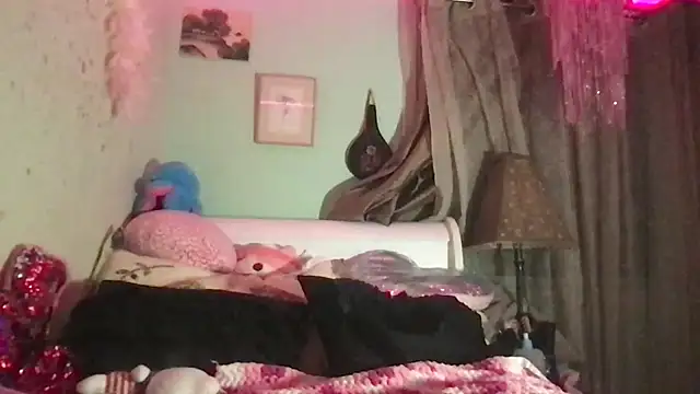 Snapshot of nekowaifuuu chatting on November 13, 2025, 4:44 am nekowaifuuu online show from November 13, 2025, 4:44 am