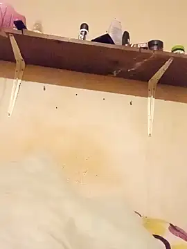 125Delfin90 online show from November 8, 2025, 5:07 am