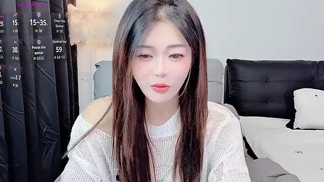 Snapshot of CeeKie chatting on October 22, 2025, 4:57 am CeeKie online show from October 22, 2025, 4:57 am