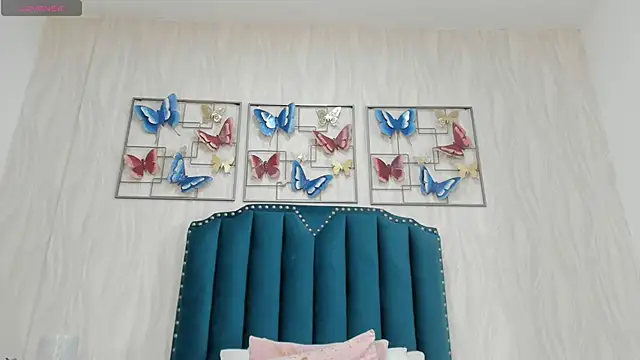 Snapshot of OnlyGia chatting on December 21, 2025, 7:43 pm OnlyGia online show from December 21, 2025, 7:43 pm