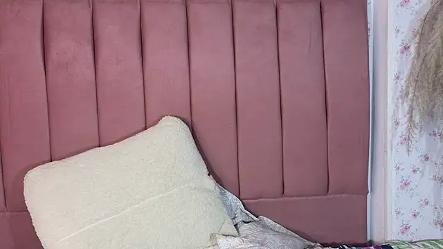 Snapshot of Hela_Collins chatting on September 28, 2025, 3:56 am Hela Collins online show from September 28, 2025, 3:56 am