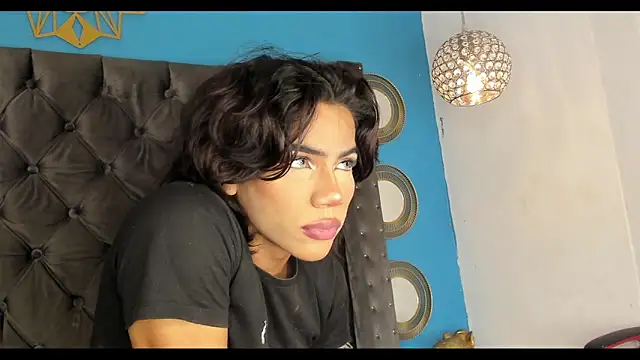 bxby dolls online show from October 4, 2025, 3:15 am