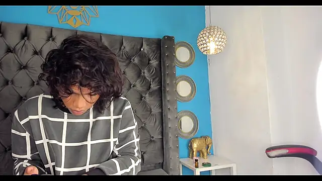 bxby dolls online show from October 7, 2025, 7:27 am