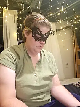 VeiledMuse online show from September 25, 2025, 12:14 am