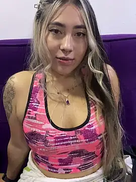 Snapshot of _ManuVeelez chatting on September 18, 2025, 3:08 am ManuVeelez online show from September 18, 2025, 3:08 am