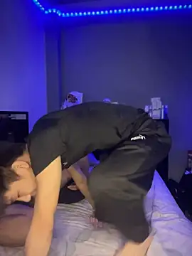 Kailertwink online show from April 26, 2026, 3:15 am