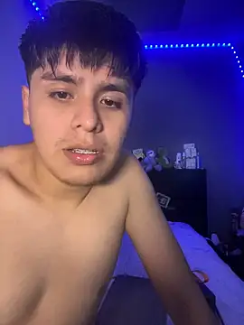 Kailertwink online show from April 30, 2026, 3:35 am