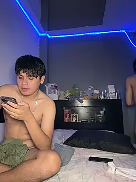 Kailertwink online show from July 18, 2026, 5:55 am