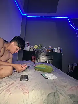 Kailertwink online show from August 7, 2026, 4:14 am