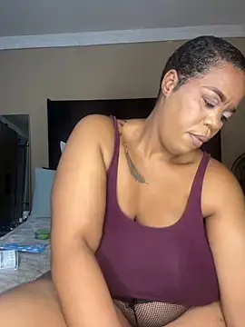 Snapshot of THICKBUNNYCHICKxxx chatting on September 28, 2025, 7:41 pm THICKBUNNYCHICKxxx online show from September 28, 2025, 7:41 pm