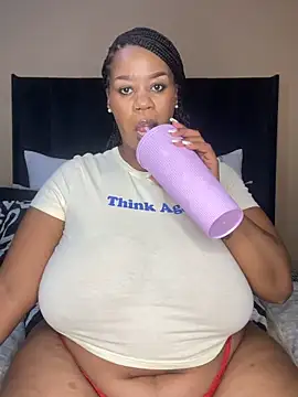 THICKBUNNYCHICKxxx online show from February 13, 2026, 8:16 pm