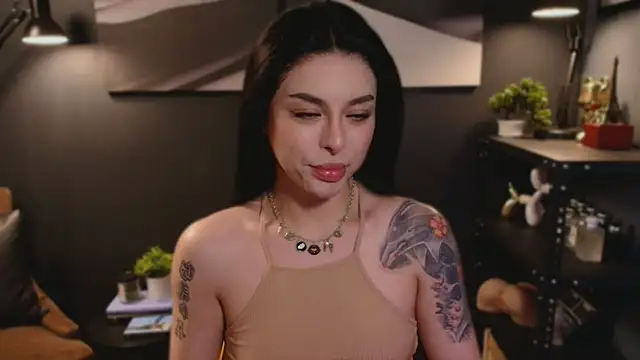 Snapshot of LUNACOCKSLAYER chatting on October 12, 2025, 7:57 pm LUNACOCKSLAYER online show from October 12, 2025, 7:57 pm