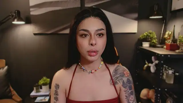 Snapshot of LUNACOCKSLAYER chatting on October 15, 2025, 11:38 pm LUNACOCKSLAYER online show from October 15, 2025, 11:38 pm