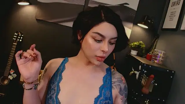 Snapshot of LUNACOCKSLAYER chatting on November 23, 2025, 11:54 am LUNACOCKSLAYER online show from November 23, 2025, 11:54 am