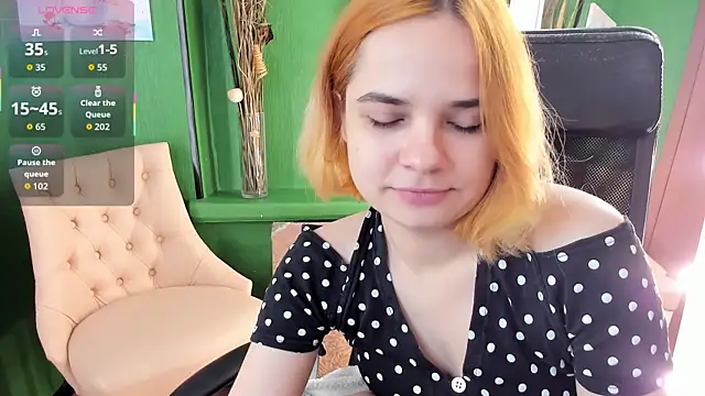 Snapshot of Gina_Dawson chatting on November 8, 2025, 8:36 am Gina Dawson online show from November 8, 2025, 8:36 am