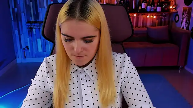 Stef Nicks online show from September 9, 2025, 9:09 am