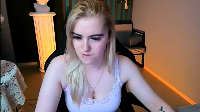 Snapshot of Stef_Nicks chatting on May 11, 2026, 4:04 pm Stef Nicks online show from May 11, 2026, 4:04 pm