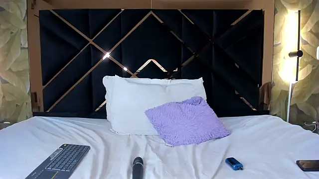 Snapshot of AliciaJerez1 chatting on October 8, 2025, 8:34 am AliciaJerez1 online show from October 8, 2025, 8:34 am