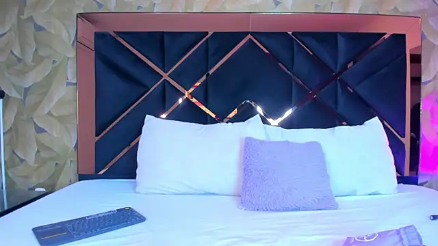 Snapshot of AliciaJerez1 chatting on November 7, 2025, 9:37 pm AliciaJerez1 online show from November 7, 2025, 9:37 pm