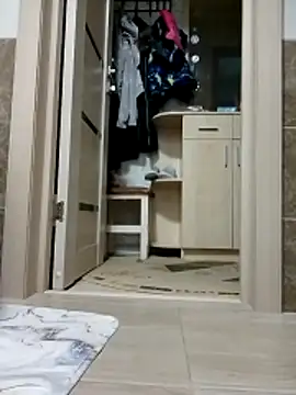 N i k o l a u online show from February 15, 2026, 9:19 am