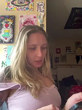 Snapshot of AutumnTides chatting on September 10, 2025, 4:18 pm AutumnTides online show from September 10, 2025, 4:18 pm