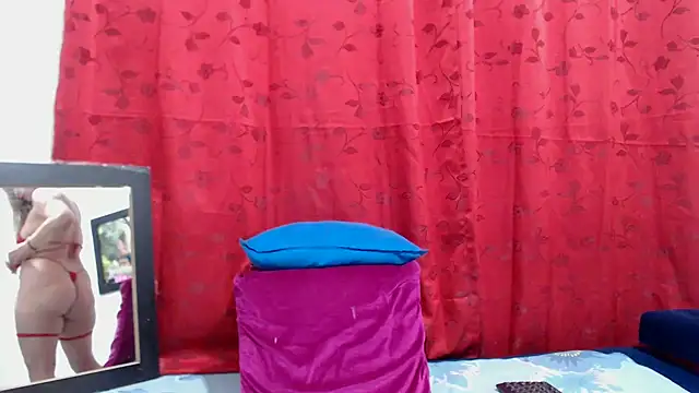 Snapshot of Sexysquirtmommy chatting on June 23, 2026, 10:30 pm Sexysquirtmommy online show from June 23, 2026, 10:30 pm