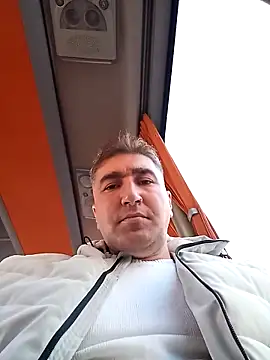 mert0359 online show from December 16, 2025, 1:27 pm