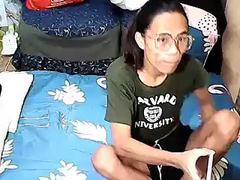 xxhottinybabe online show from November 6, 2025, 4:08 pm