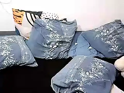 xxhottinybabe online show from July 8, 2026, 7:57 am