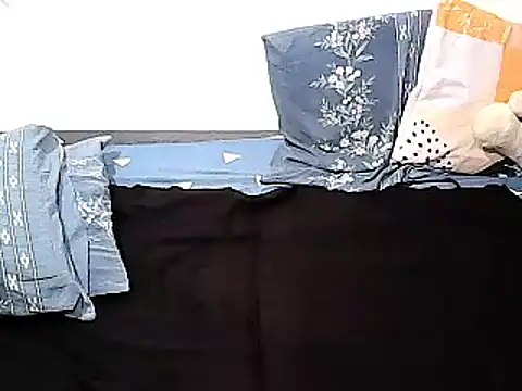 xxhottinybabe online show from July 9, 2026, 8:29 am