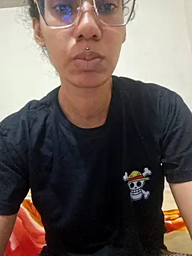 Snapshot of RavenShyfit chatting on October 20, 2025, 8:42 pm RavenShyfit online show from October 20, 2025, 8:42 pm