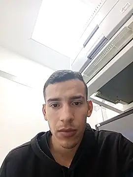 Jose20moro online show from November 28, 2025, 2:20 pm