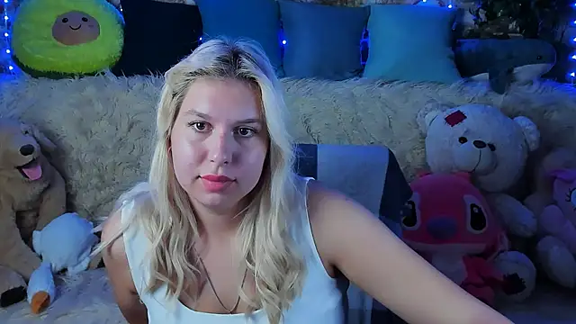 Snapshot of ChloeRicc chatting on September 8, 2025, 3:00 pm ChloeRicc online show from September 8, 2025, 3:00 pm