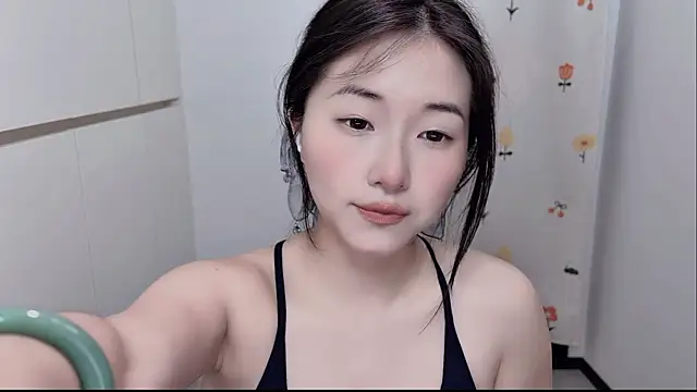 Rosalind xixi online show from June 11, 2026, 2:53 am