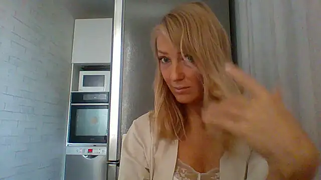 Snapshot of Vexxaa chatting on September 25, 2025, 6:39 am Vexxaa online show from September 25, 2025, 6:39 am