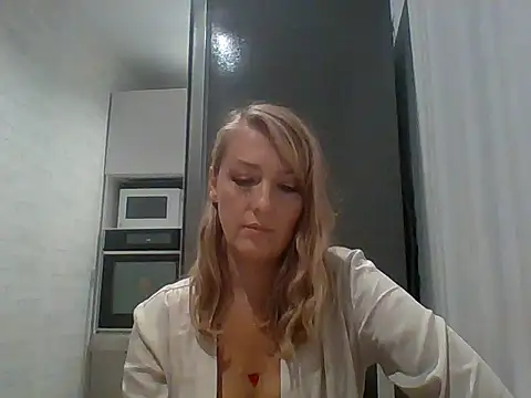 Snapshot of Vexxaa chatting on November 12, 2025, 5:02 pm Vexxaa online show from November 12, 2025, 5:02 pm